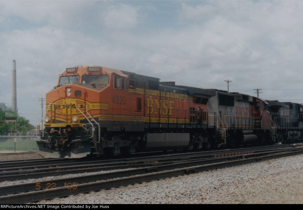 BNSF 4820 East